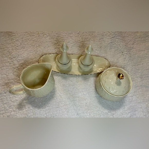 🔥Lenox COTTAGE Embossed 6 Piece Set - 24k Gold Trim🔥 - Picture 1 of 5